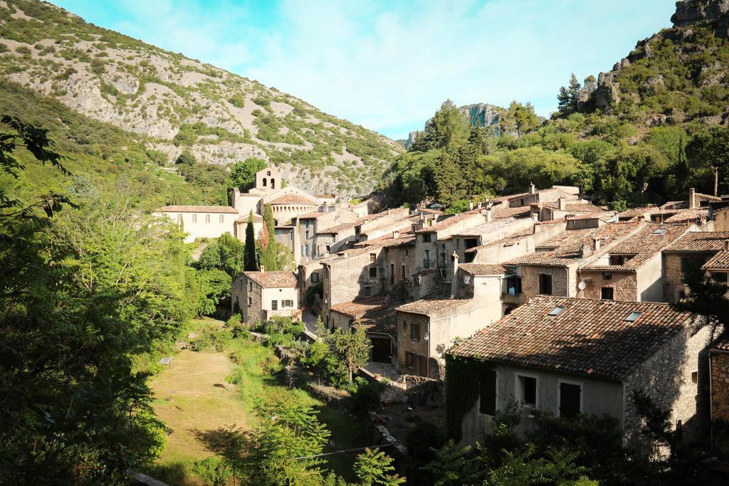 Gite Marceline Saint-Guilhem-le-Desert Exteriör bild